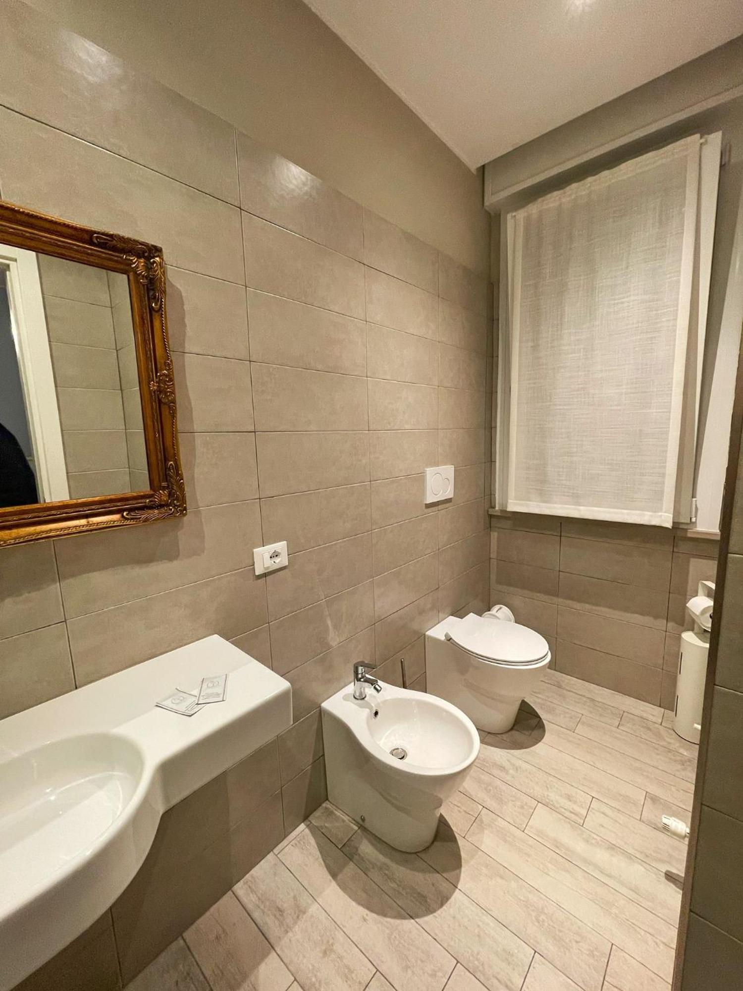 Alla Scaletta - Stanze Con Bagno Privato E Wifi A Pochi Passi Dal Duomo ميراندولا المظهر الخارجي الصورة